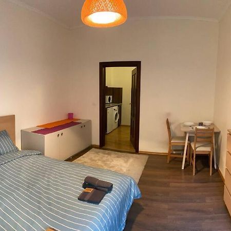 Opera Apartment 2 With Wifi & Tv Sofia Eksteriør bilde